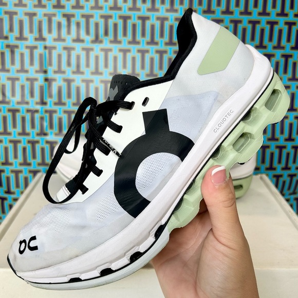 On Cloud - Cloudboom Echo 
running shoes women size 6 - Picture 1 of 8